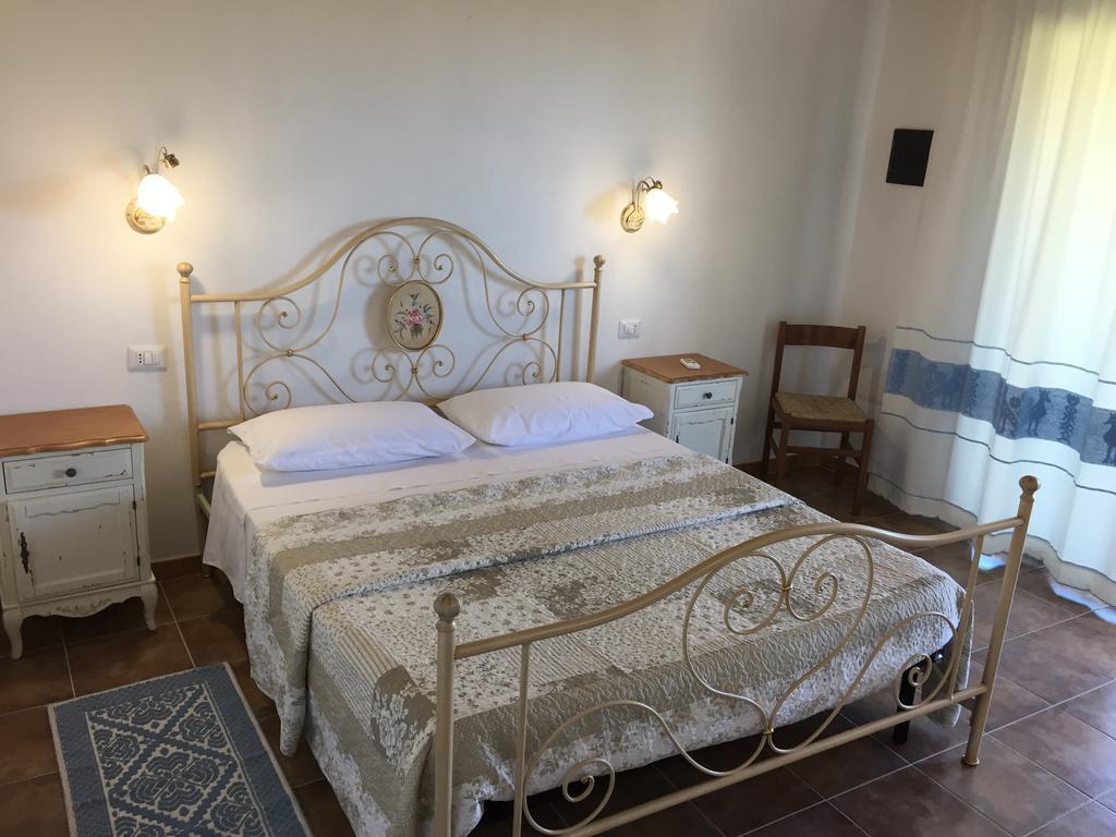 Вілла Agriturismo Mieleamaro Ольбія Екстер'єр фото