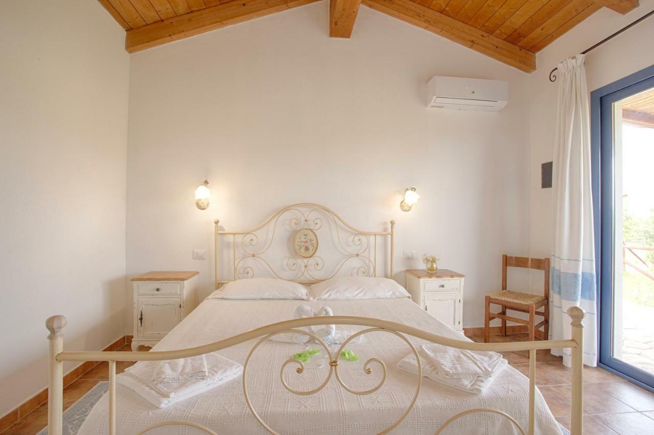 Вілла Agriturismo Mieleamaro Ольбія Екстер'єр фото